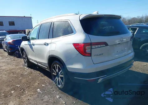 2019 Honda Pilot Touring z USA, uszkodzony, nr VIN 5FNYF5H66KB017476